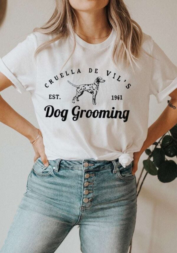 Cruella De Vils Dog Grooming Classic Unisex T Shirt