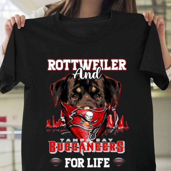Rottweiler And Tampa Bay Buccaneers Mask For Life T Shirt