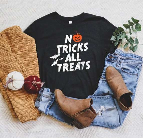 No Tricks All Treats Halloween Ghost T Shirt