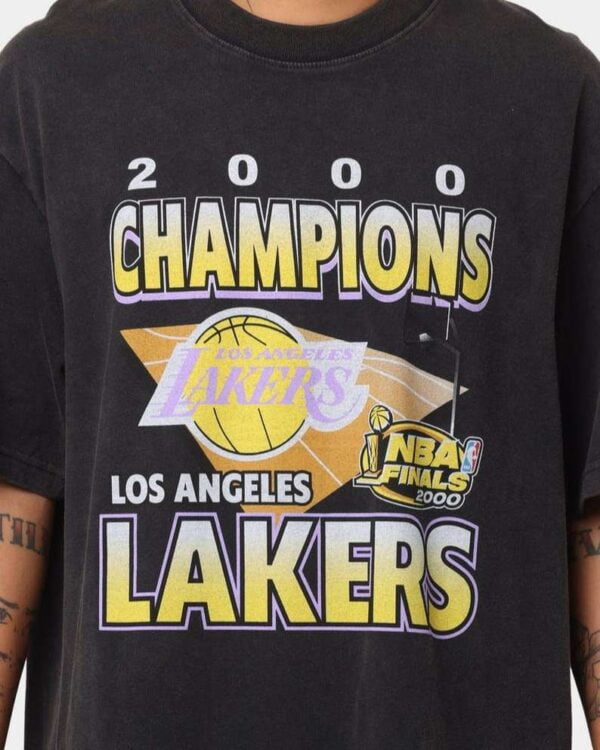 Los Angeles Lakers 2000 World Wings Unisex T Shirt