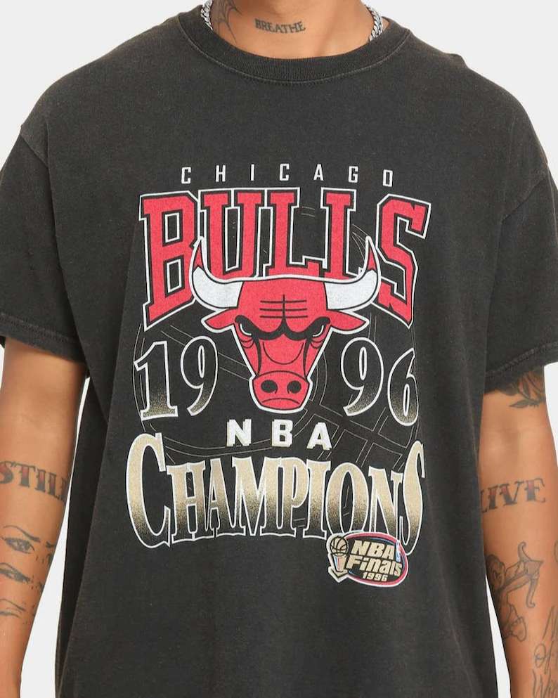 vintage chicago bulls tshirt