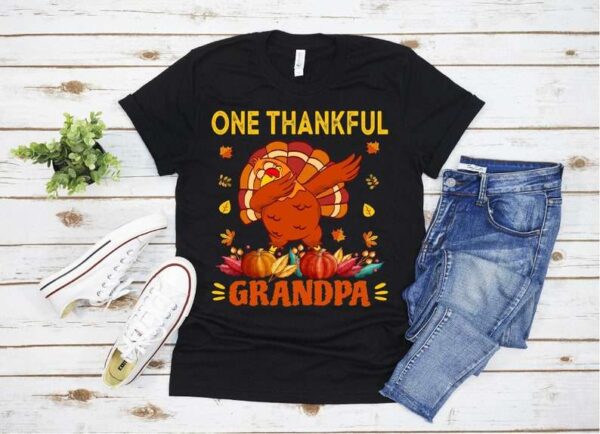 One Thankful Grandma Dabbing Turkey Thanksgiving Pumpkin T Shirt