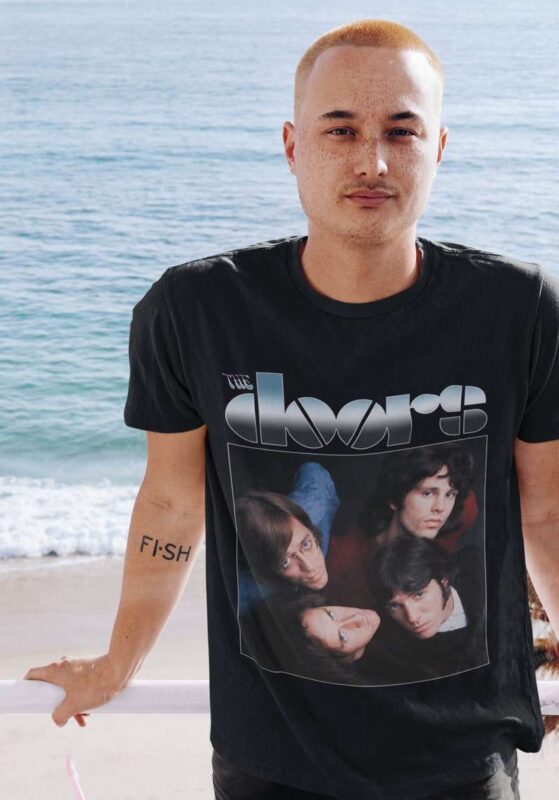 Music T-Shirts | Movie T-Shirts | Sport Merch – TeeFoxStore.com