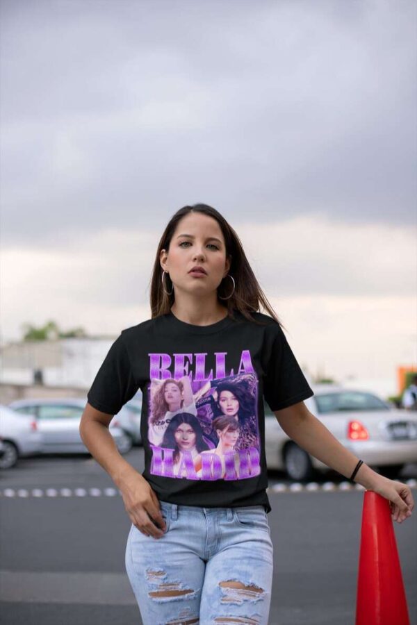 Bella Hadid T Shirt Model