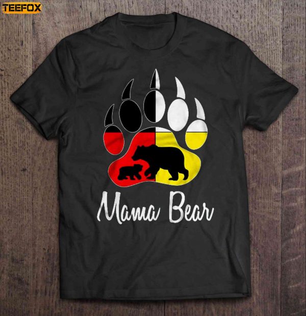Mama Bear Native American Medicine Wheel Bear Paw Short Sleeve T Shirt